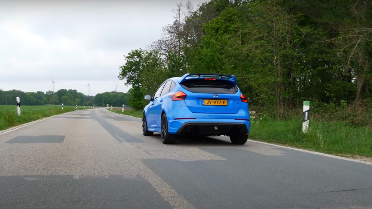 440-Horsepower Ford Focus RS Is Crazy Quick: Video
