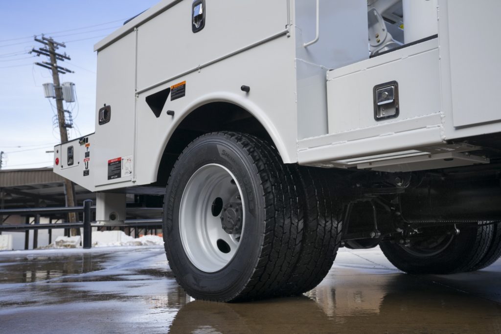 The Ford F-600 Super Duty features wider wheels and tires to allow a greater GVWR