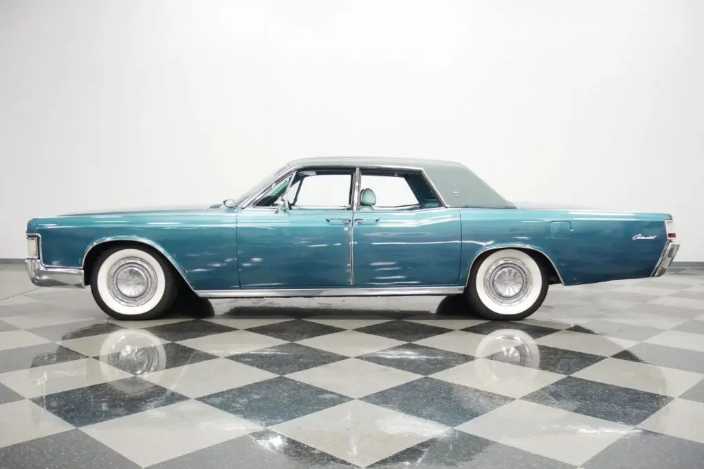 Stunning 1969 Lincoln Continental Was Built For The Worlds Elite