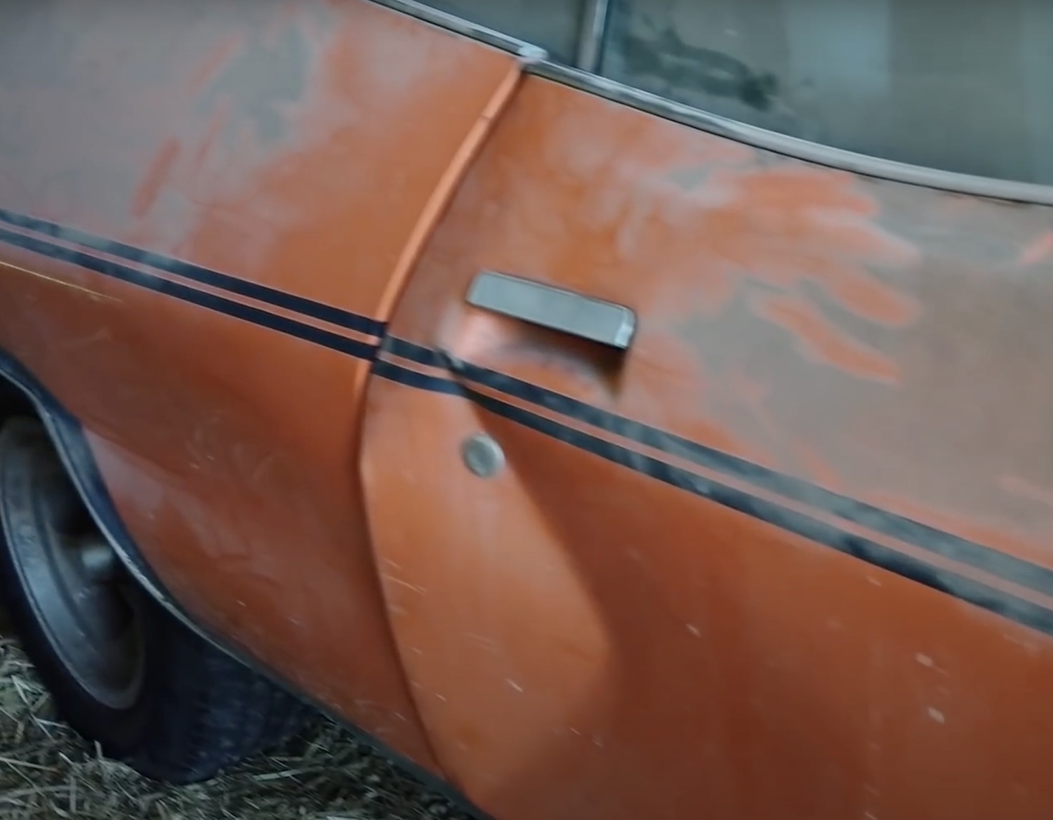Engine paint orange? - The Ford Barn