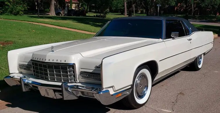 This Gorgeous 1973 Lincoln Continental Coupe Is Headed To Auction