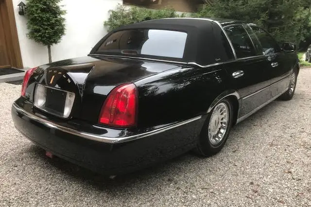 Johnny Cash s Lincoln Town Car Cartier L Is Headed To Auction