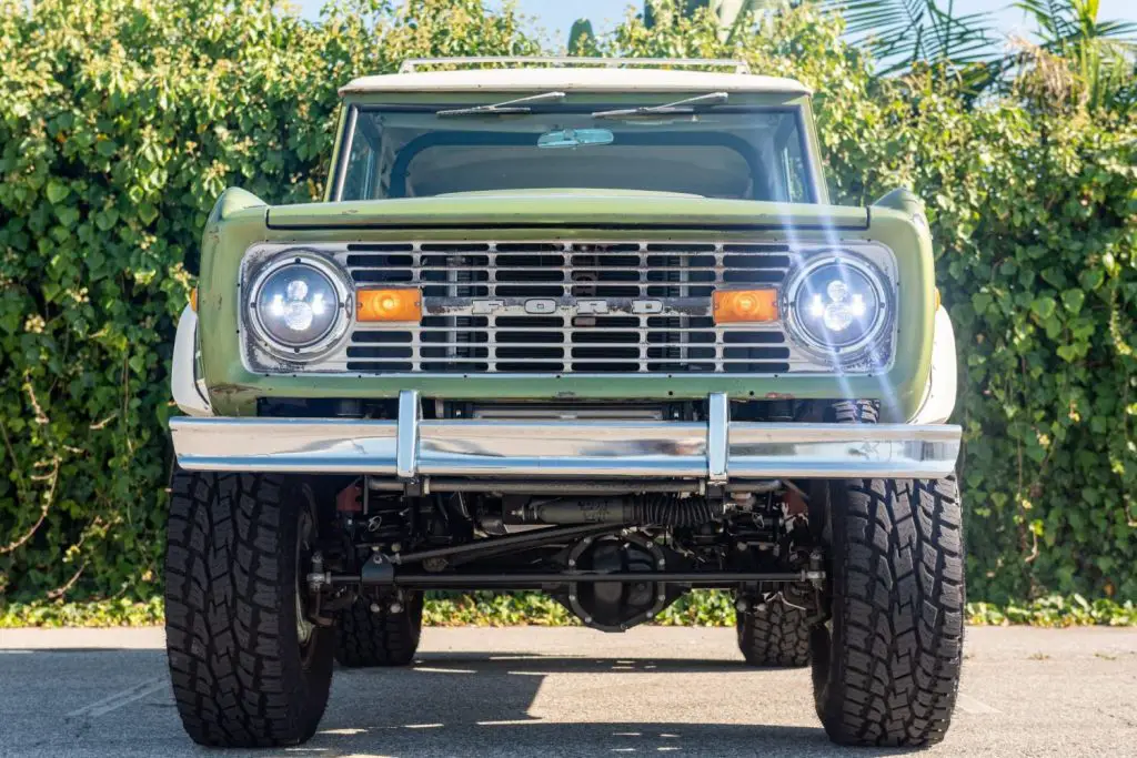 Coyote-Swapped 1975 Ford Bronco Is The Best Of Both Worlds