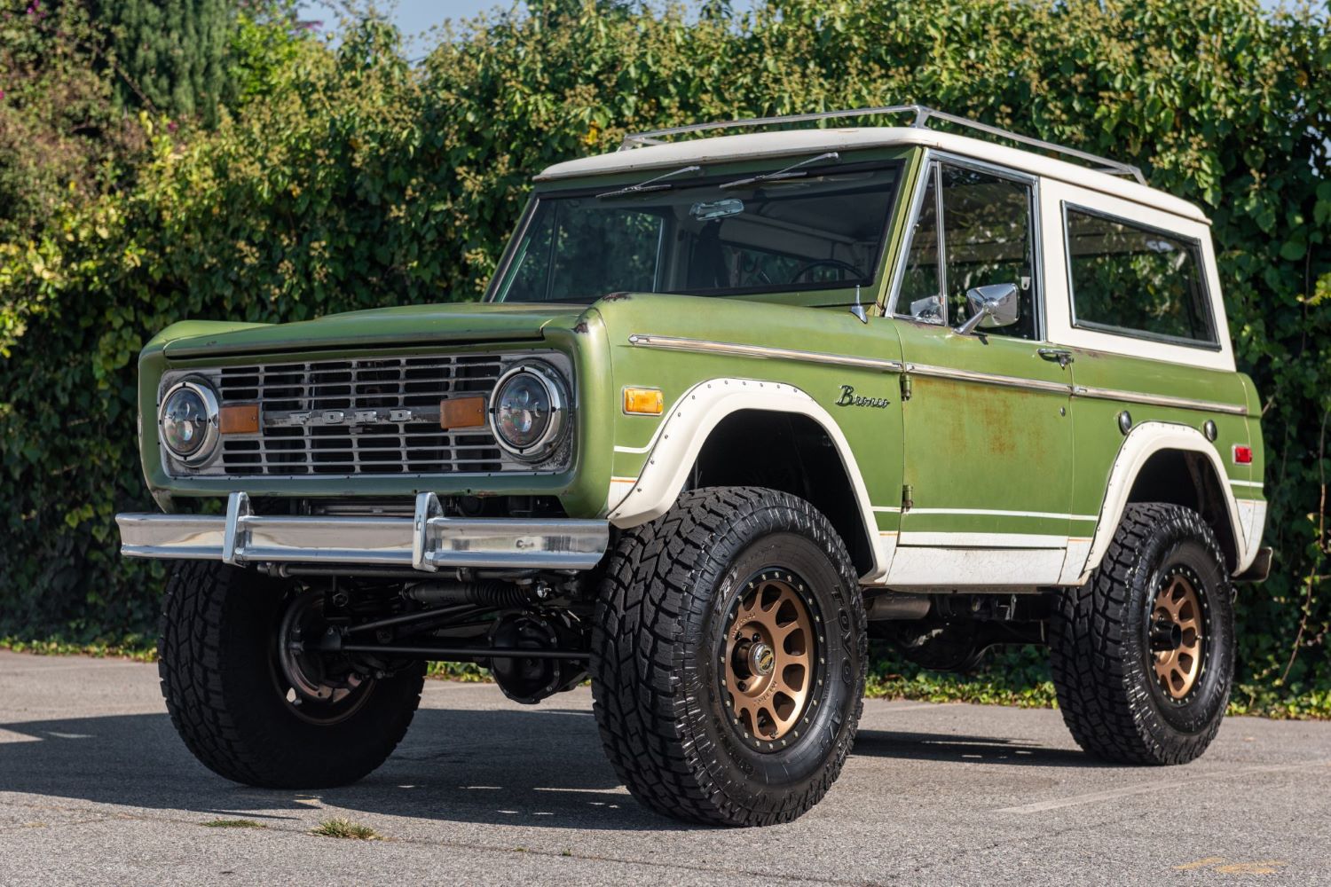 Coyote-Swapped 1975 Ford Bronco Is The Best Of Both Worlds