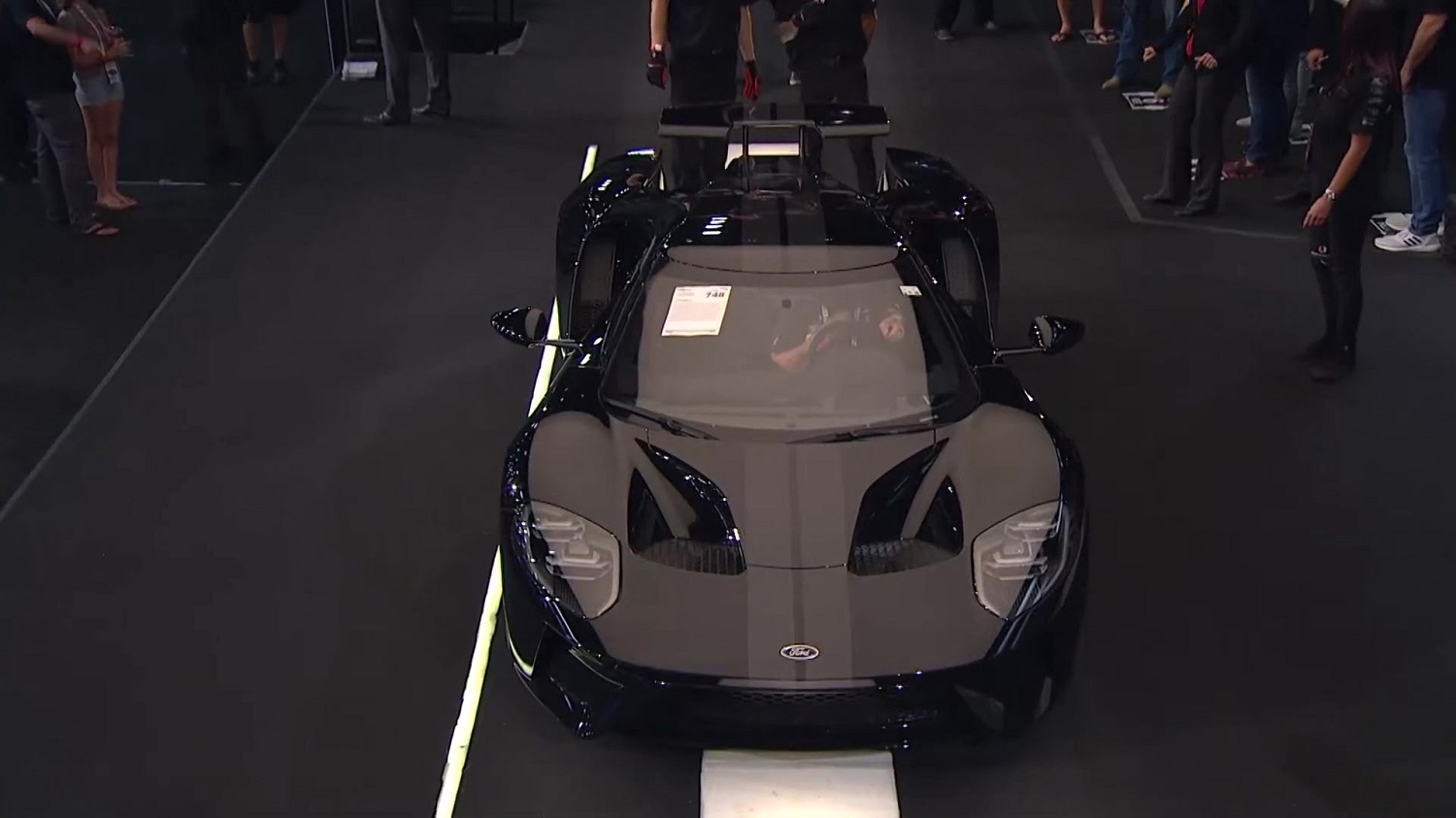 2018 Ford GT Fetches Record-Breaking $1.2M At Barrett-Jackson: Video