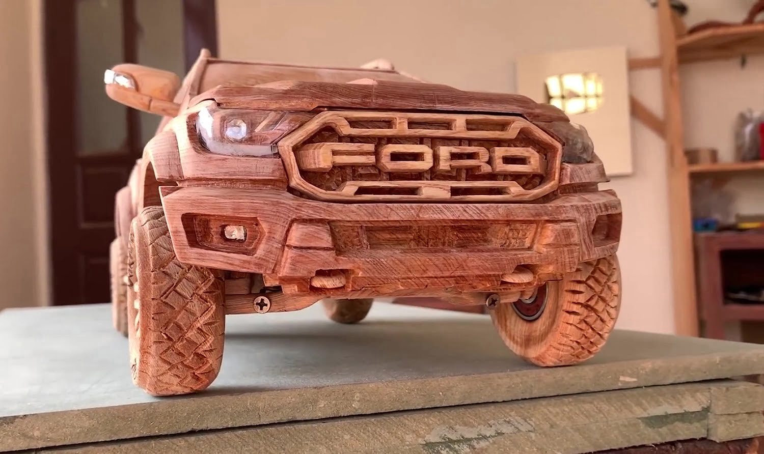 Wooden 2020 Ford Ranger Raptor Boasts Working Suspension: Video