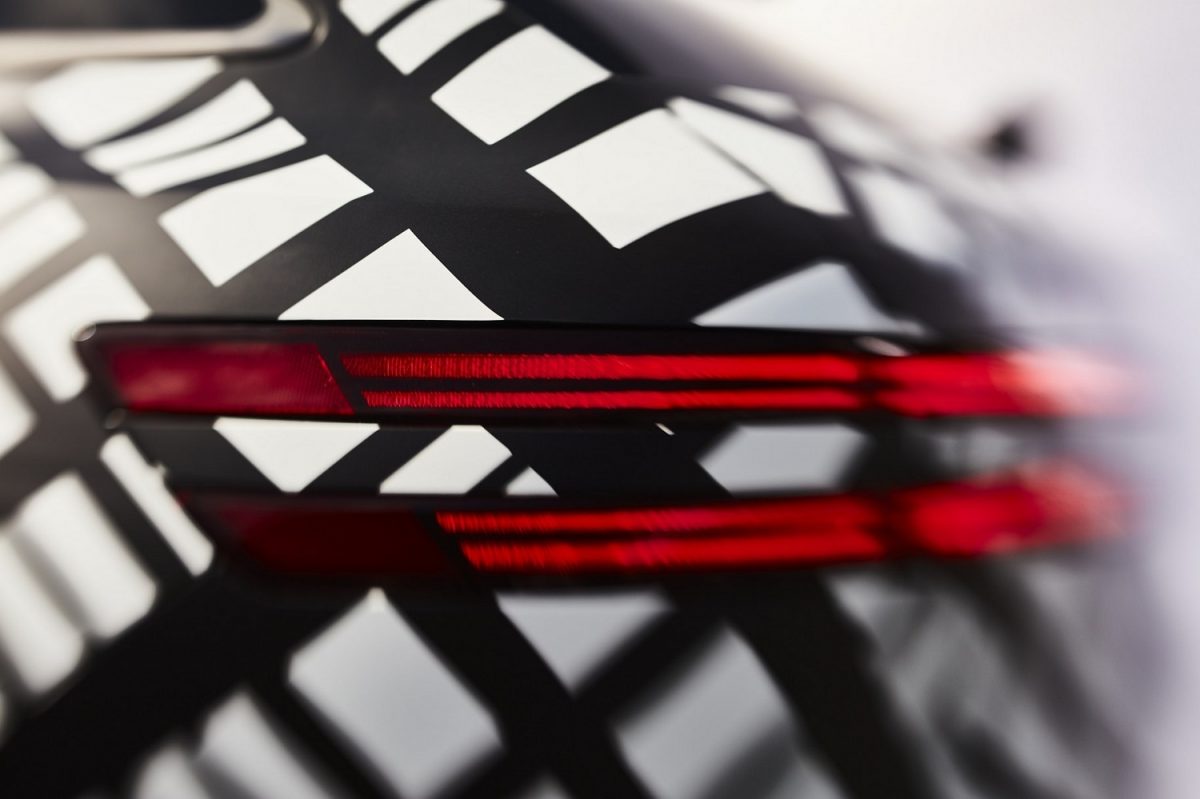 Camouflaged Genesis GV70 Previews Forthcoming Lincoln Nautilus Rival