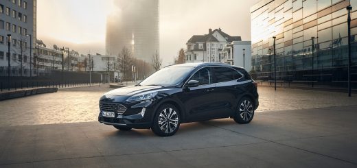 Il SUV più venduto in Europa? Nuova Ford Kuga PHEV - AUTHOS