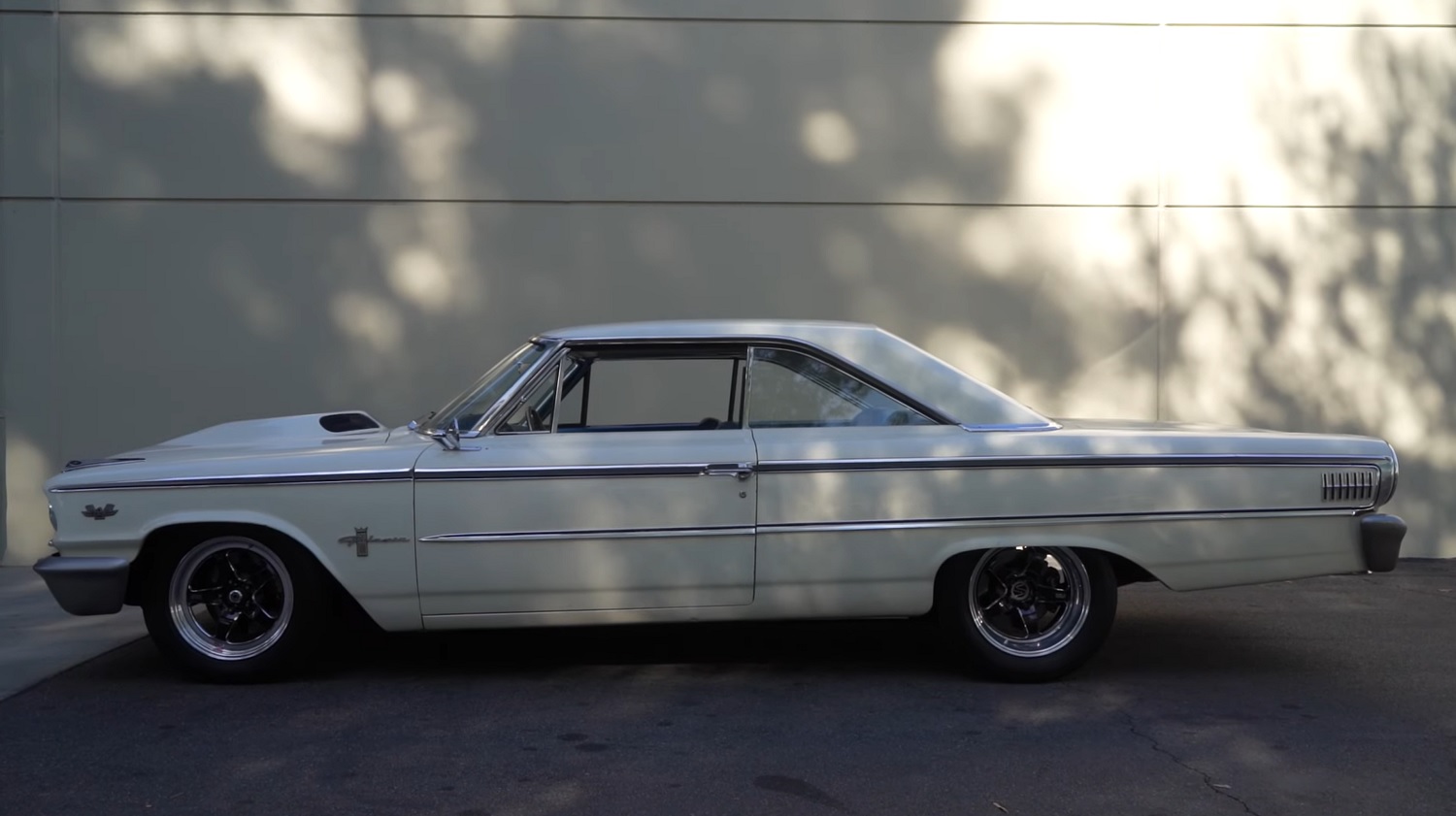 1963 5 Ford Galaxie Terrorizes The Streets With 7 Horsepower Video