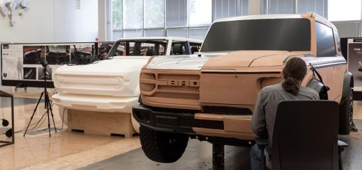 2021 Ford Bronco Becomes Lego Model Thanks to a Ford Engineer