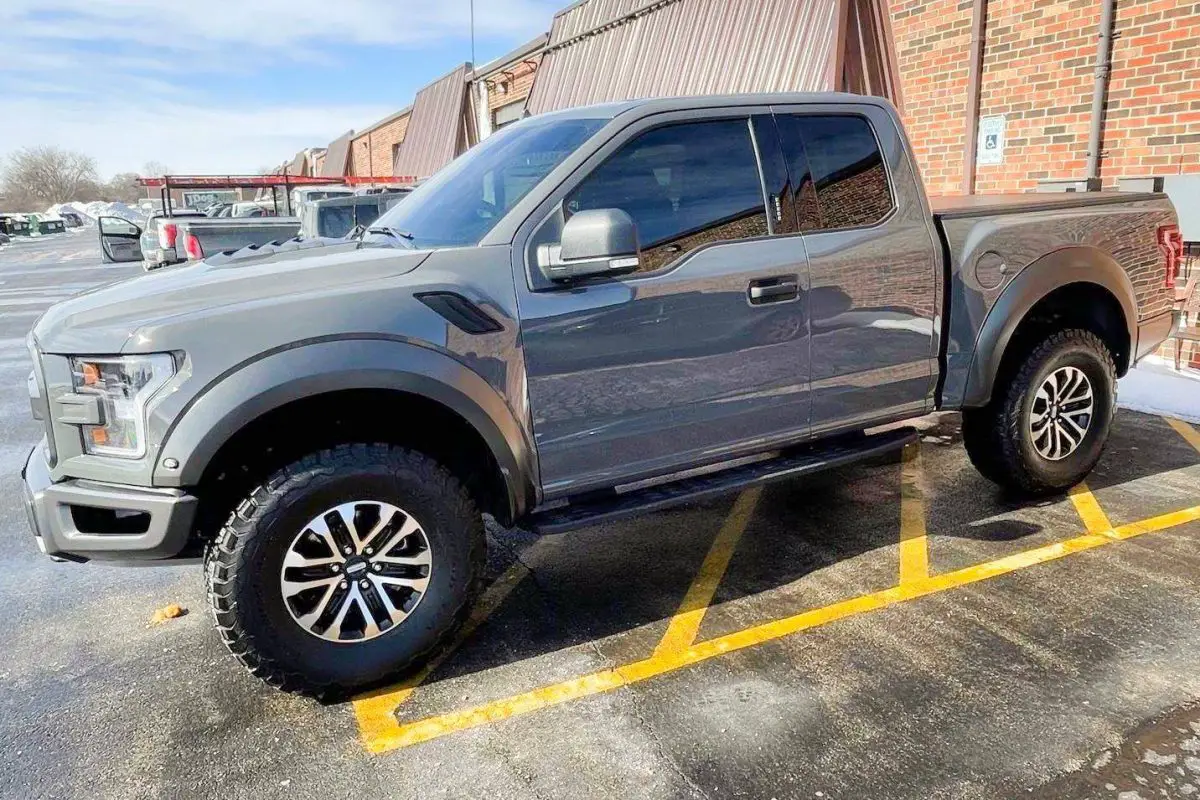 2020 Ford F-150 Raptor SuperCab Attracting Lots Of Attention At Auction