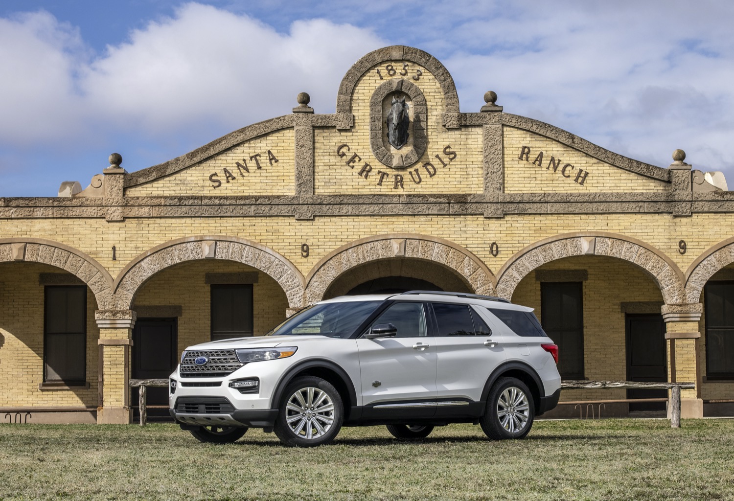 Ford Explorer Discount Offers 1 9 Apr Plus Up To 4 000 In June 21