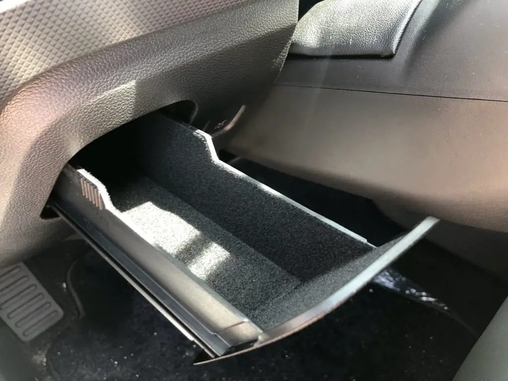 'Hidden' Compartment Many S550 Mustang Owners May Not Know About