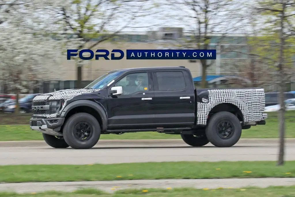 Pick-up Ford F-150 Raptor R (2022) mit 710-V8-PS