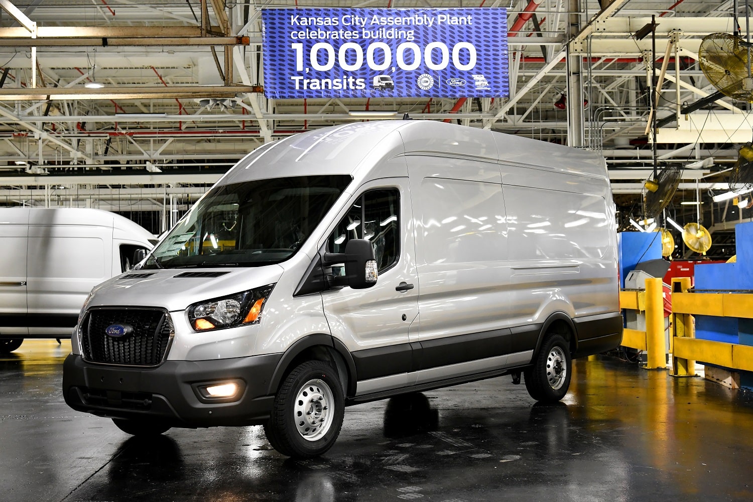 Ford transit 250 store xlt