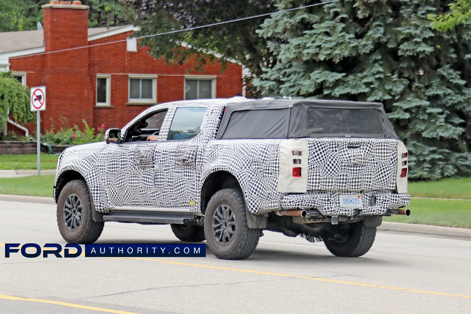 2021 ford deals ranger truck cap