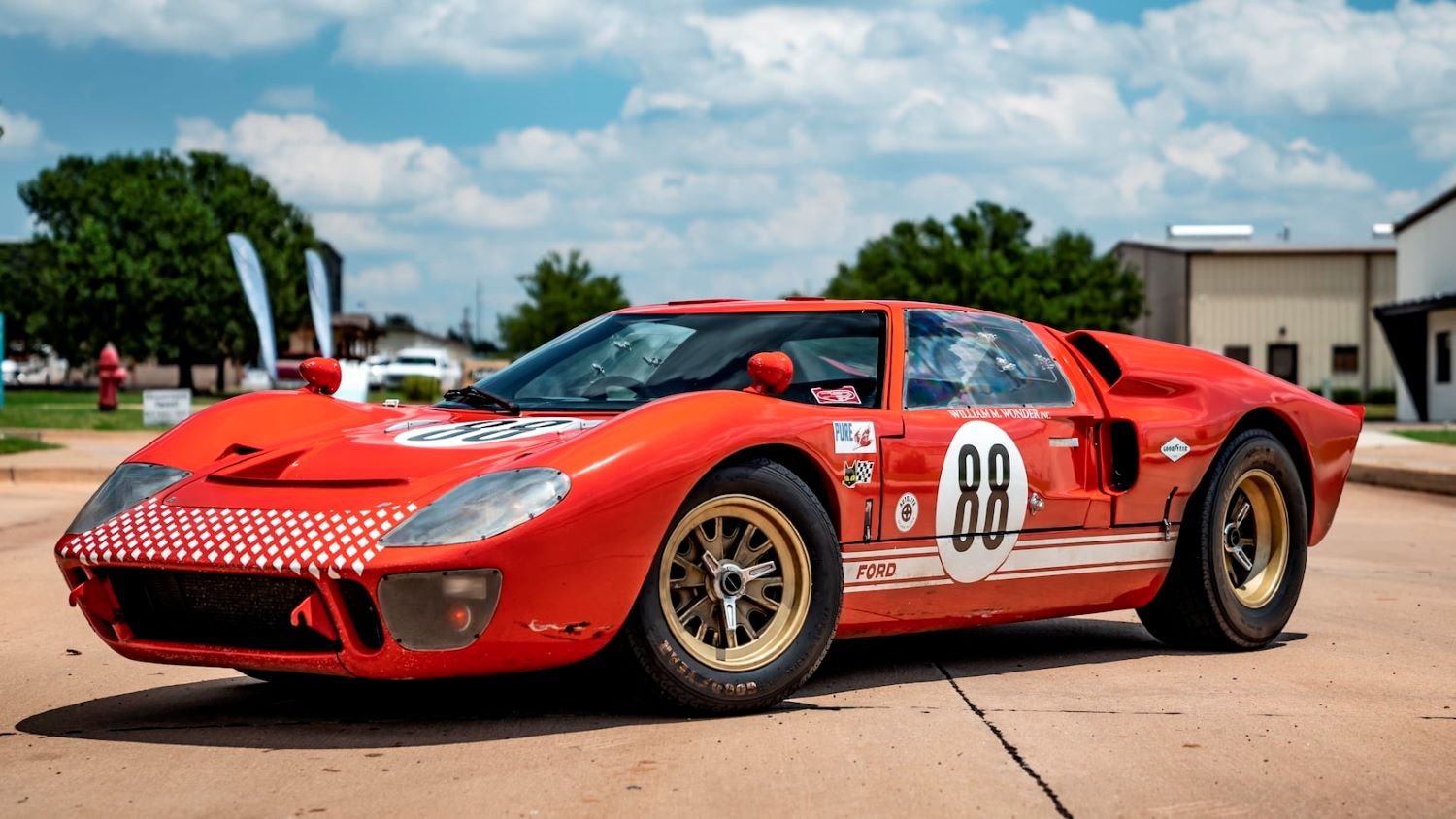 Ford GT40 Race Car