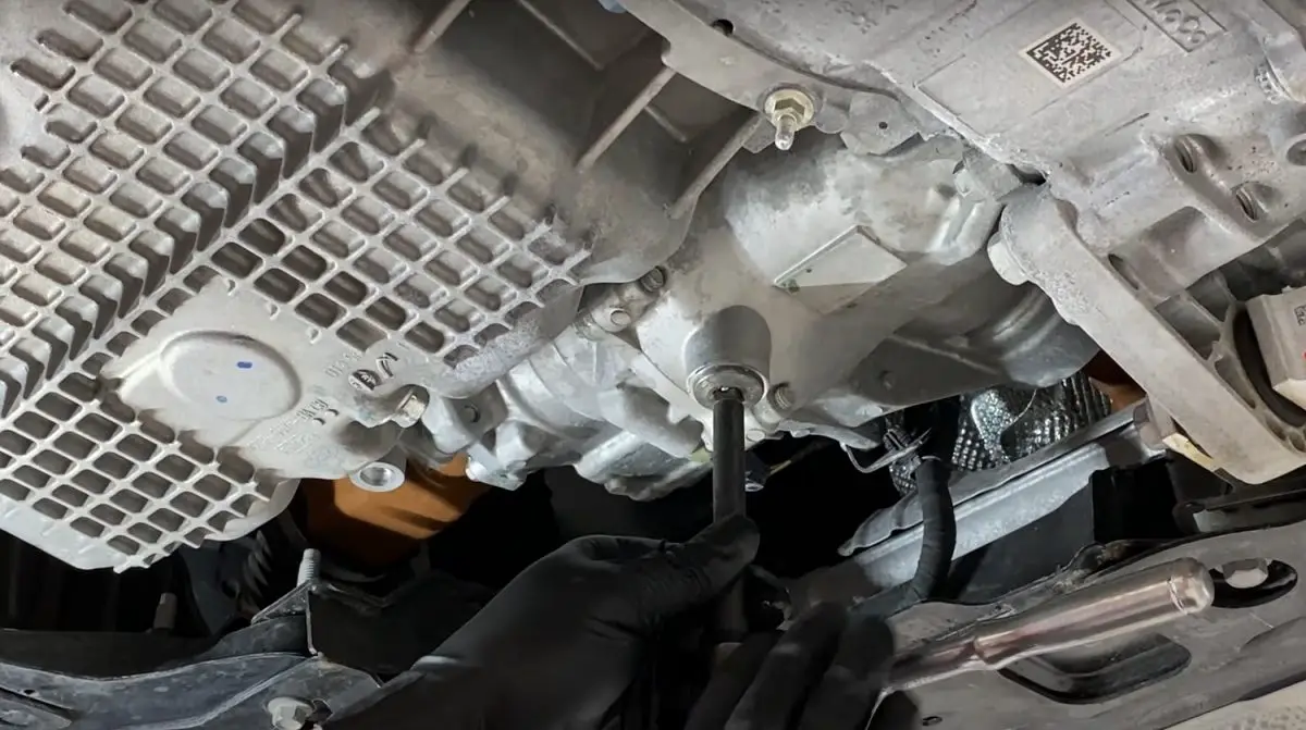 2020 Ford Escape Power Transfer Unit Fluid Change Looks Easy: Video