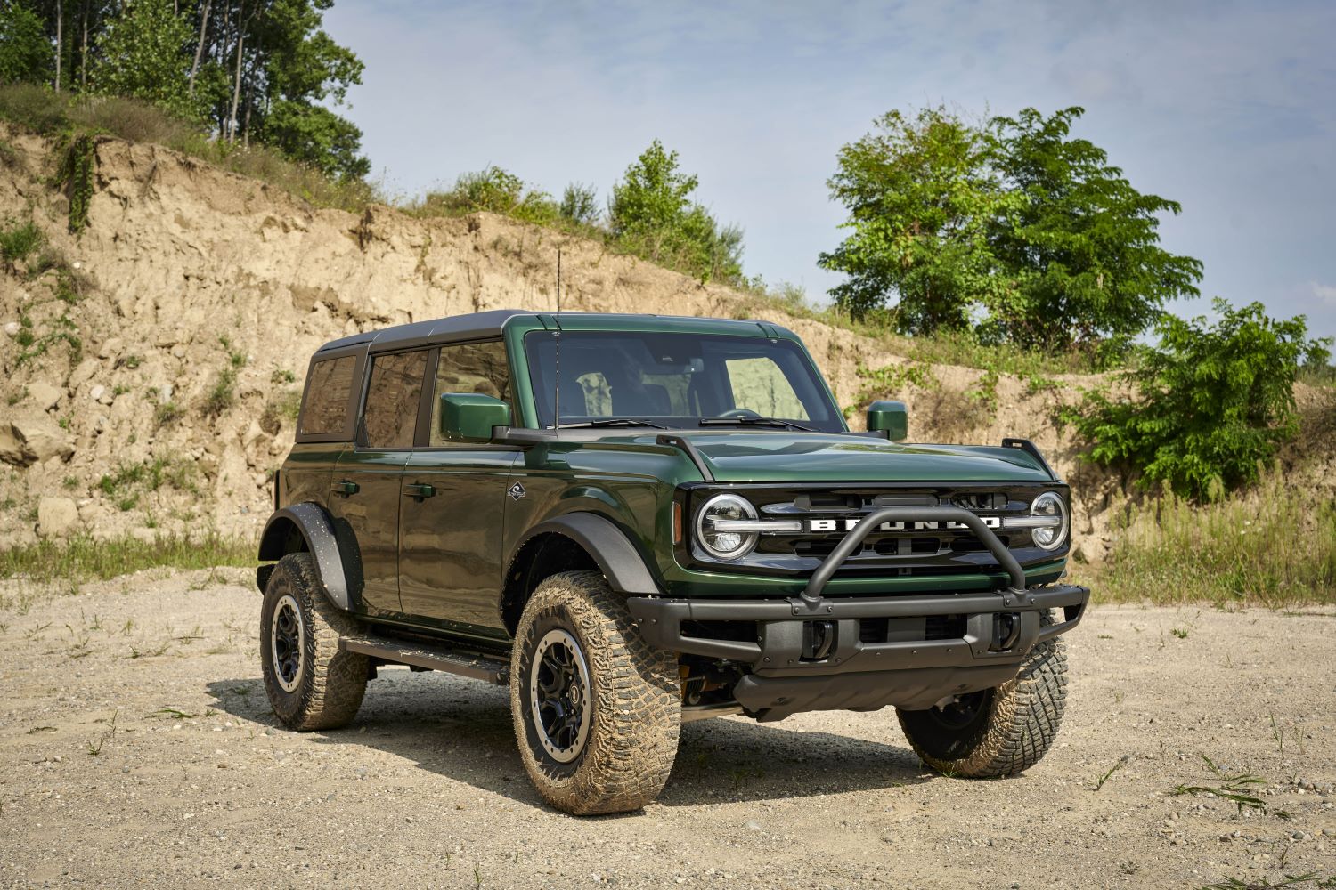 32's vs 35's vs 37's mounted on Bronco Outer Banks with 4 lift