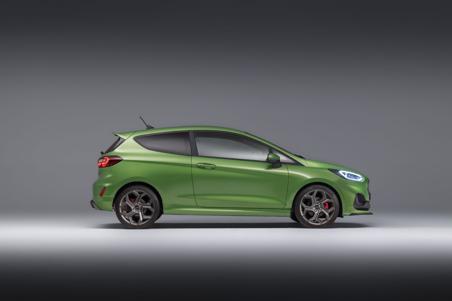 duizelig legering Grafiek 2022 Ford Fiesta Lineup Revealed With New Tech, More Torque For ST