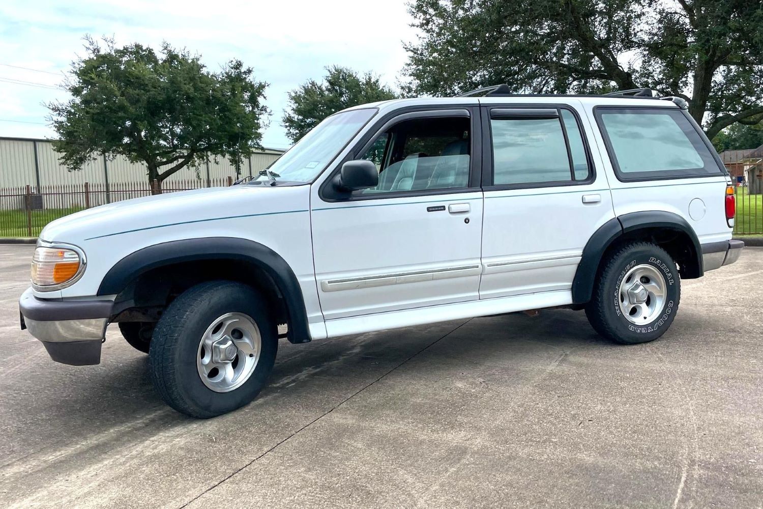 Stellar 1995 Ford Bronco Is Essentially Brand New With Just 457 Miles