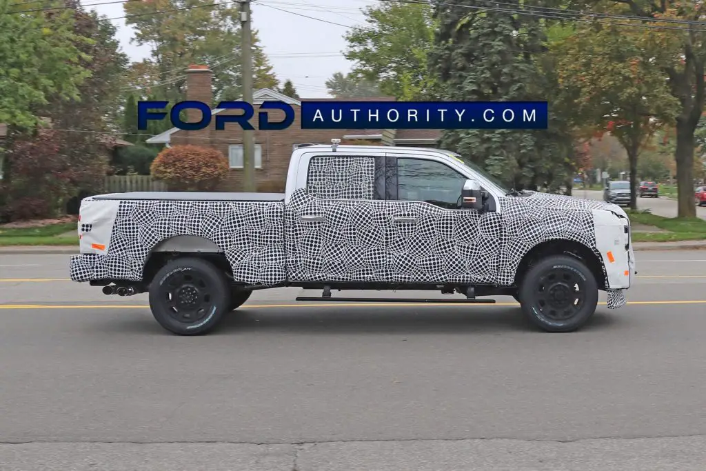 2023 Ford Super Duty Platinum Prototype Spied Wearing Black Wheels