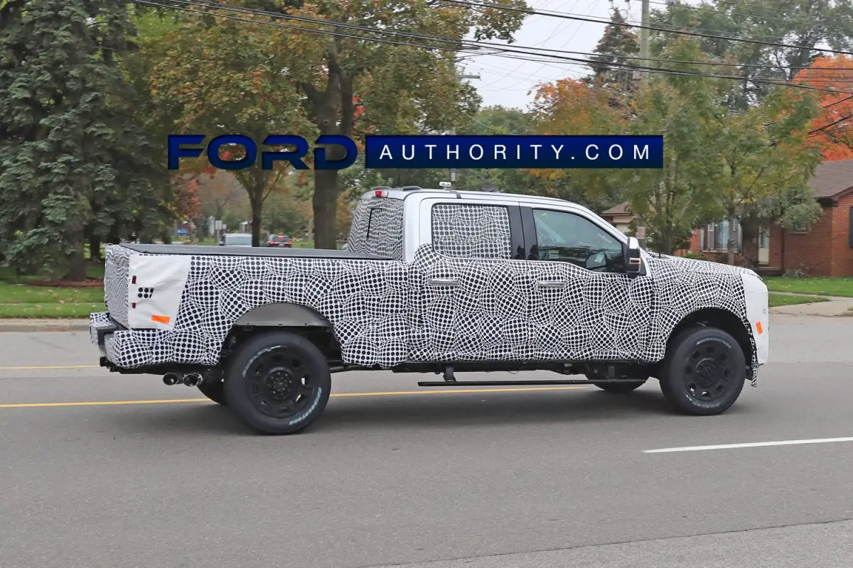 2023 Ford Super Duty Platinum Prototype Spied Wearing Black Wheels