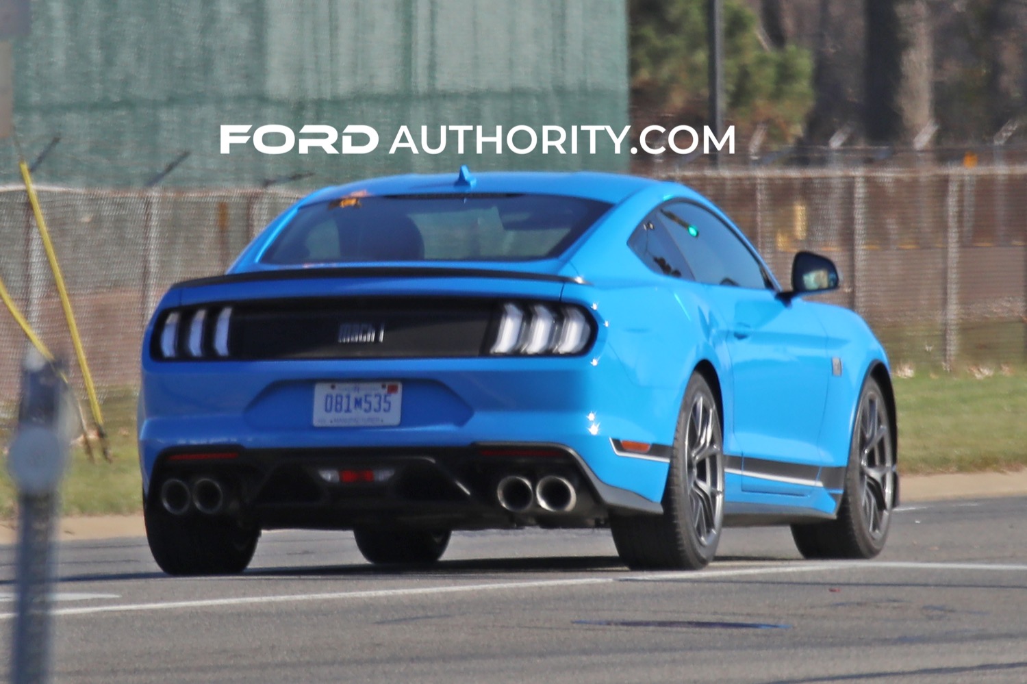 2022 ford mustang blue