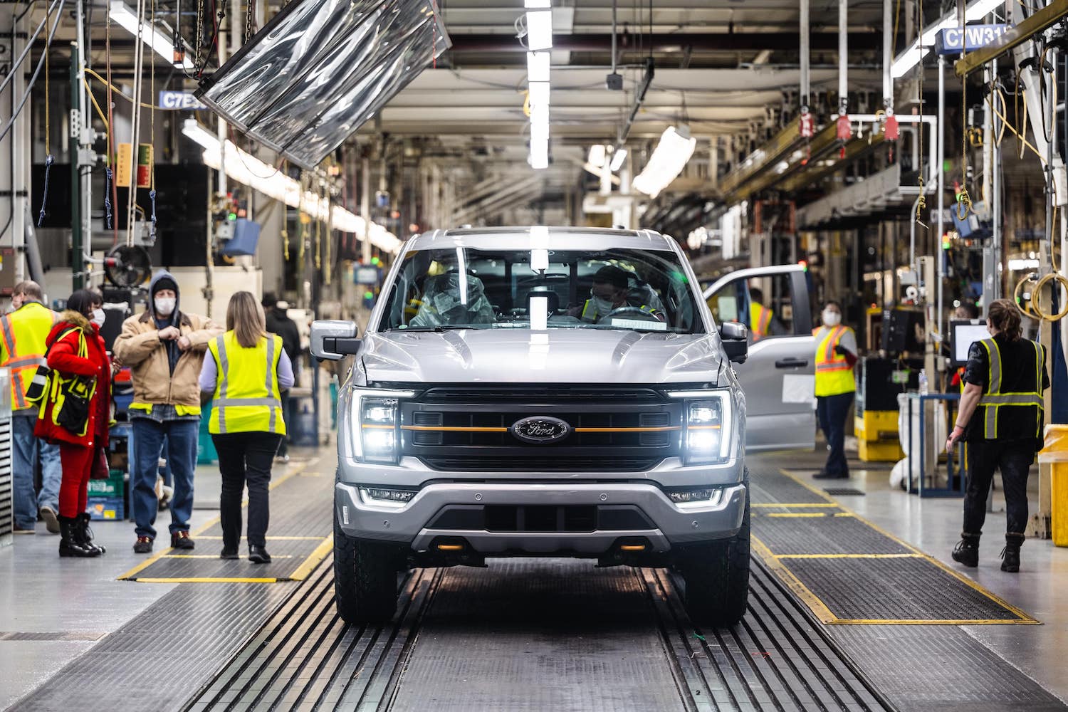 2023 Ford F-150 Tremor Comes Standard With 5.0L V8