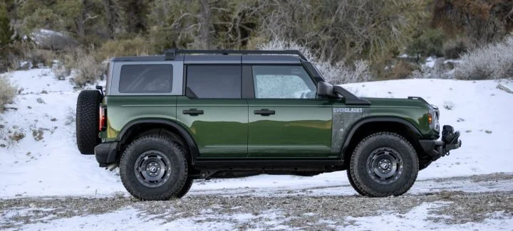 Day 1 Reservation Holder = Bronco Raptor delivered in Eruption Green (vs  Wildtrak & F-150 Tremor pics)