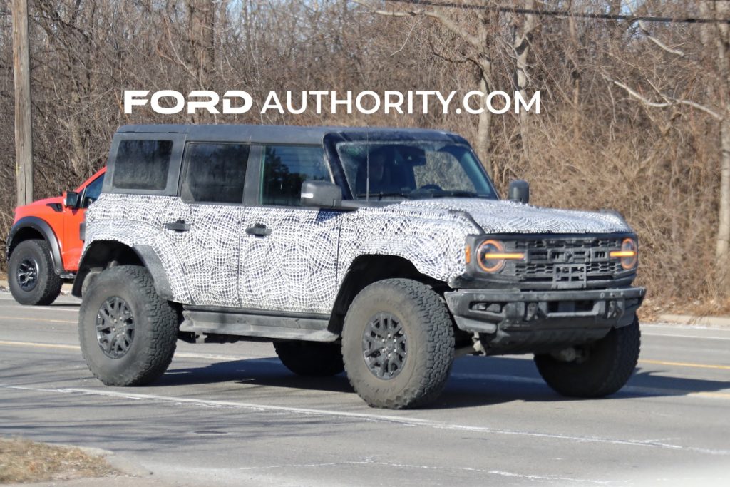 2022 Ford Bronco Raptor Spotted With Front License Plate Bracket | Ford ...