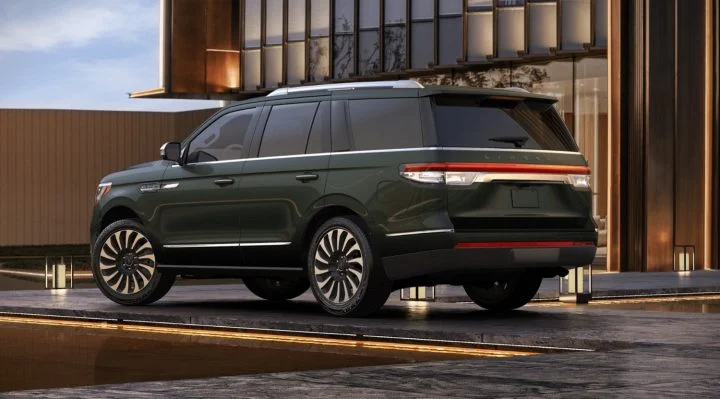 2022 Lincoln Navigator Gains New Manhattan Green Color: First Look