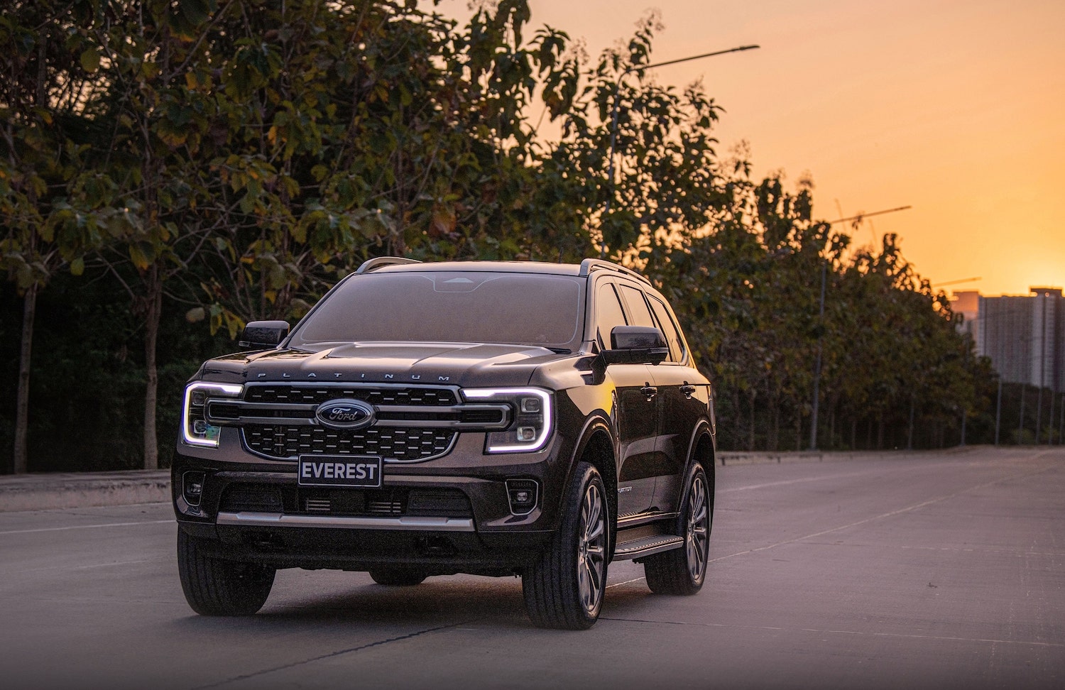 2023 Ford Everest Officially Revealed As All New Three Row SUV   2023 Ford Everest Platinum Exterior 001 Front Three Quarters 