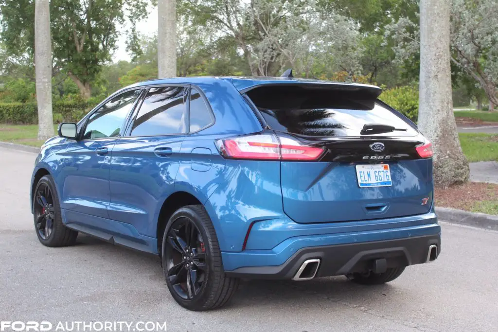 Hear The Stock 2021 Ford Edge ST Exhaust: Video