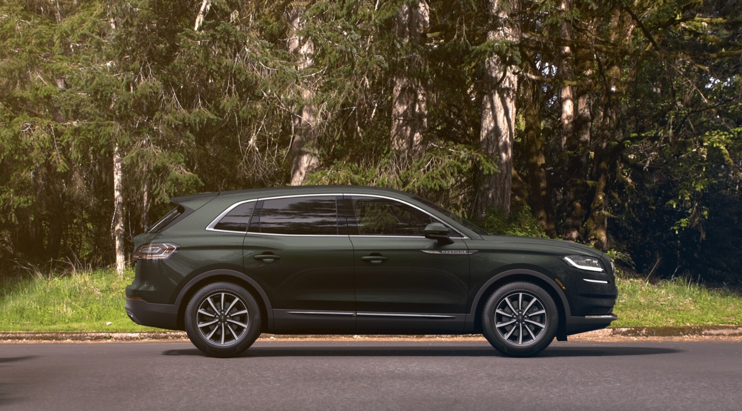 2022 Lincoln Nautilus Gains New Gilded Green Metallic Color: First Look