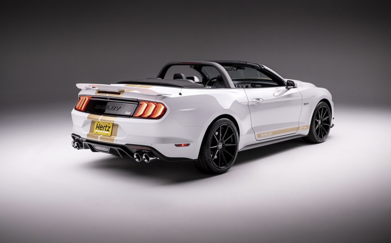 Ford Mustang Shelby GT500KR Returns With 900 HP, Carbon Fiber Galore