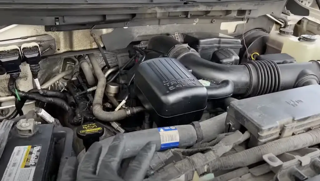 Ford 5.4L V8 Triton Engines Also Have Major Valve Cover Issues: Video