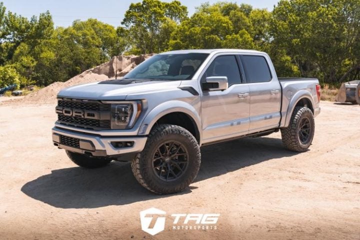 2022 Ford F-150 Raptor Looks Great Wearing Vossen HF6-4 Wheels