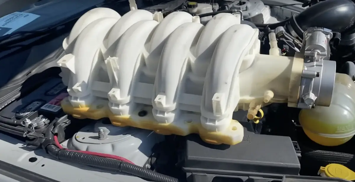 Prototype ford 7 3l v8 godzilla intake manifold appears to deliver video