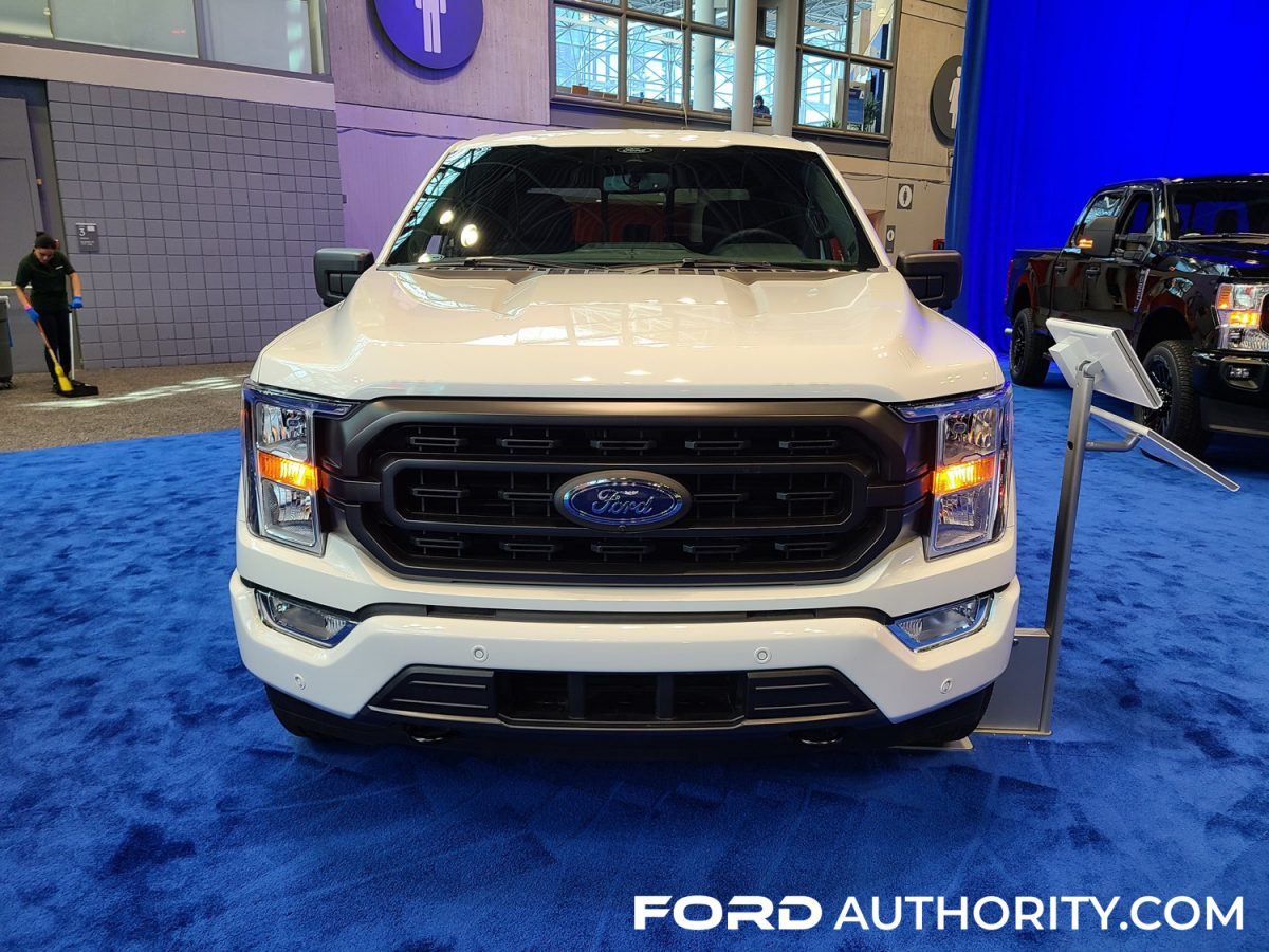 2022 Ford F-150 XLT Sport In Oxford White: Live Photo Gallery.