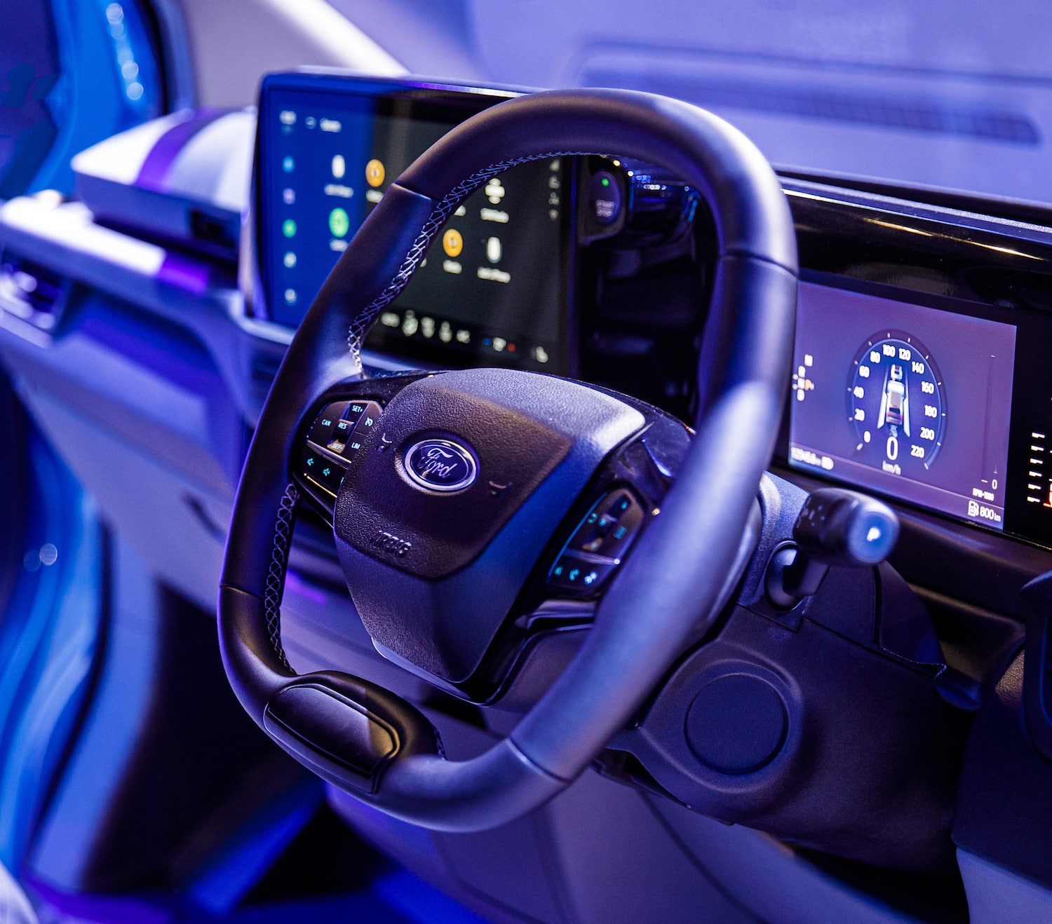 Ford E-Transit Custom Details Revealed, Production Starts Next Year