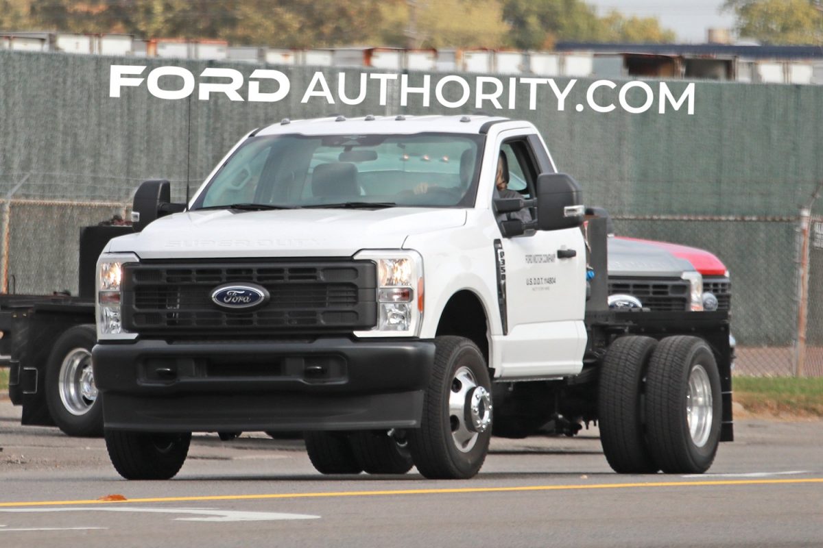 2023 Ford F350 XL Chassis Cab Real World Photo Gallery