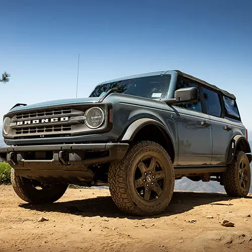 Here's Why The Base Ford Bronco Is The Most Enthusiastic One To Have