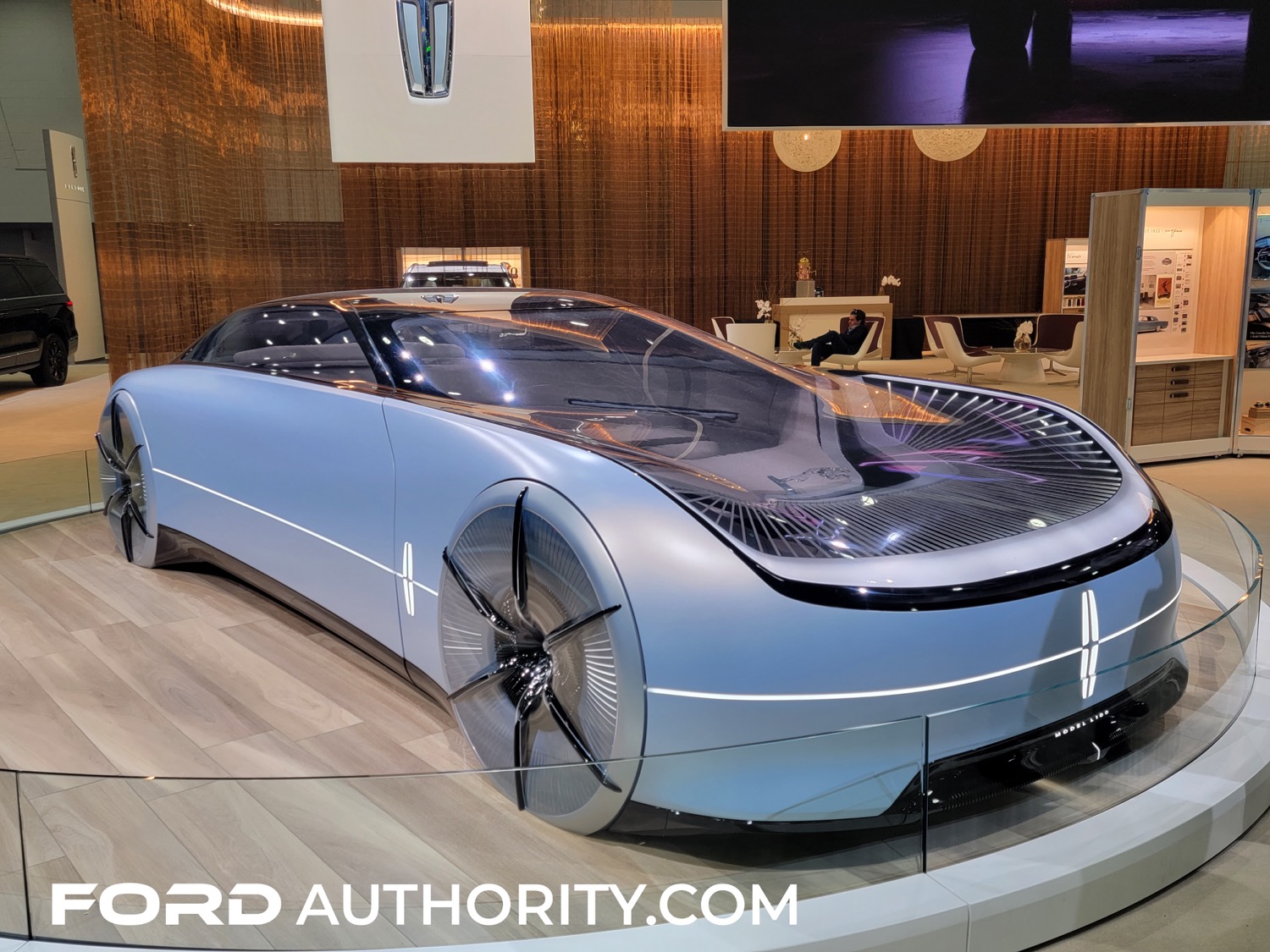 Lincoln Model L100 Concept Is an Autonomous Ultra-Luxury EV