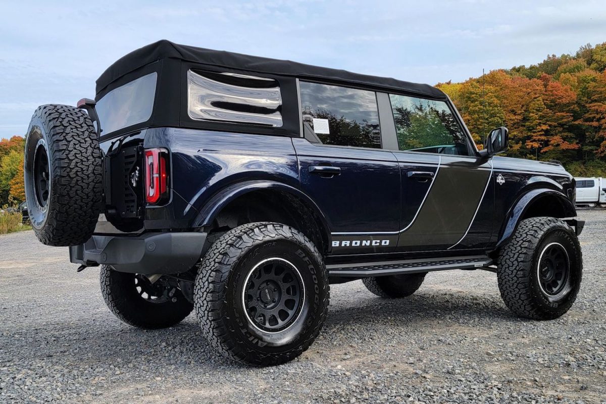 Ford Bronco Soft Top Will Remain FactoryOnly Item For Now