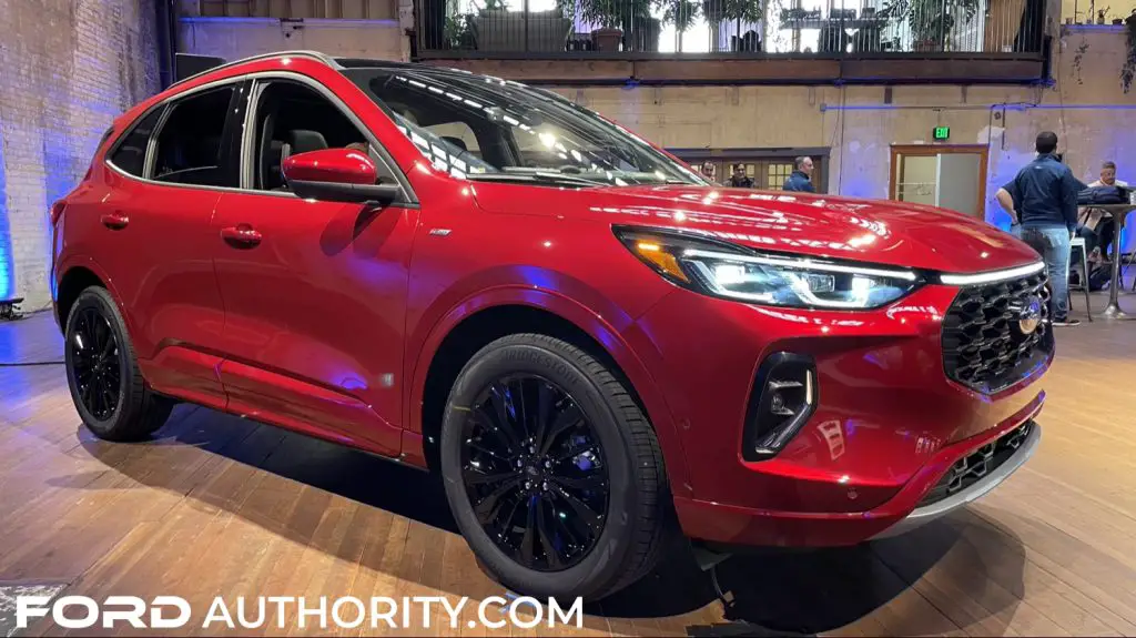 2023 Ford Escape St-line Elite: Live Photo Gallery