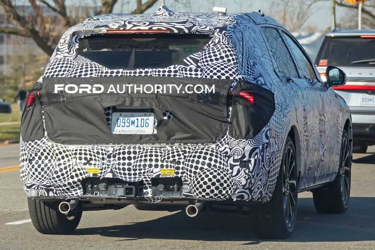 2024 Lincoln Nautilus Spotted With Continental Style Handles   2024 Lincoln Nautilus Prototype Spy Shots Continental Style Door Handles December 2022 Exterior 002 1200x800 