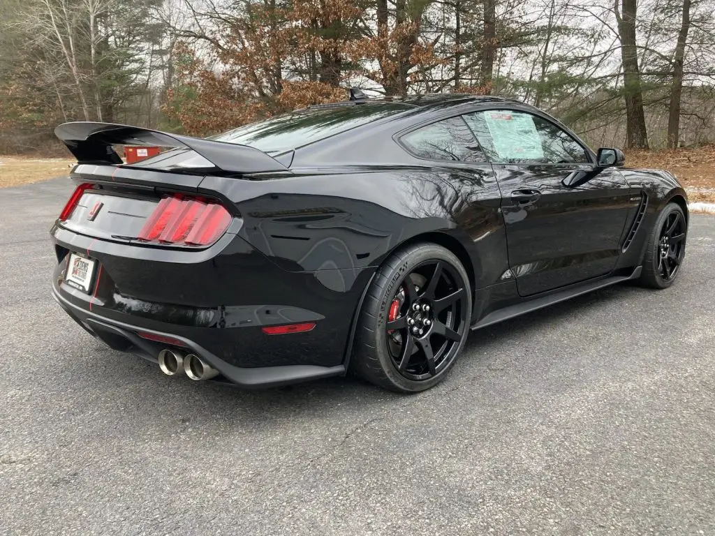 2020 Ford Mustang Shelby GT350R With 18 Miles Up For Auction