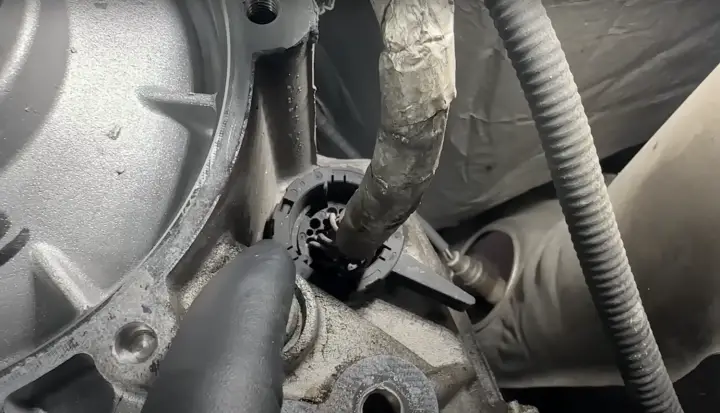 Ford 6R80 Transmission Common Leak Points Detailed: Video