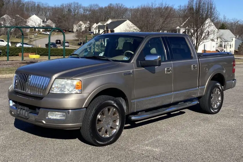 2006 Lincoln Mark LT Up For Auction